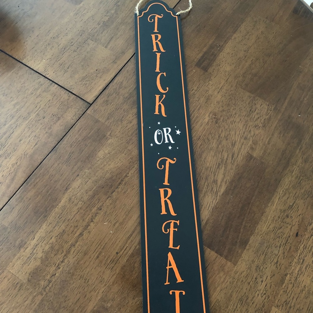 Trick or Treat Halloween Sign